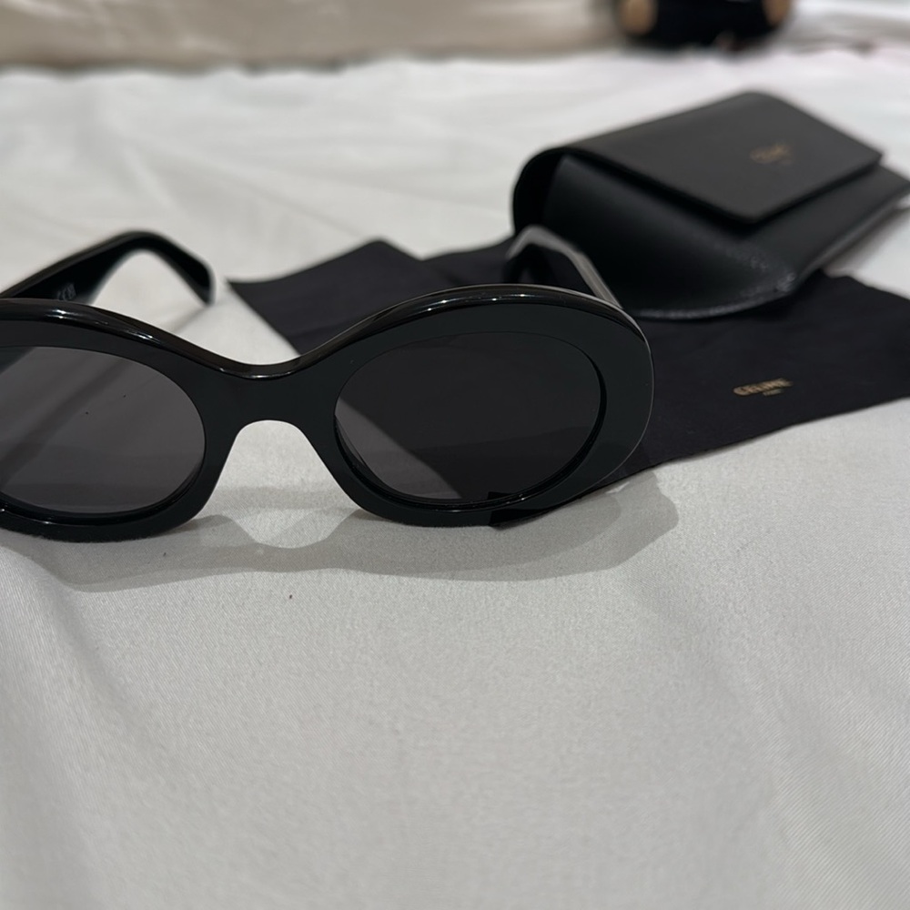 Celine sunglasses brand new never used. - Picture 5 of 9